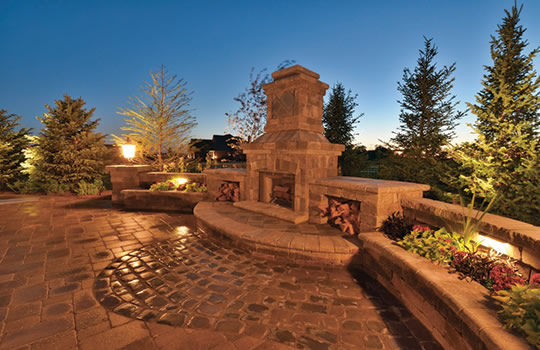 Outdoor fireplace